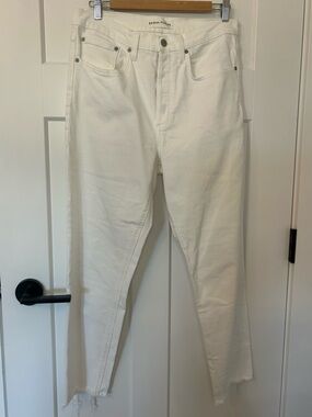 Denim Forum Aritzia Yoko High Rise Slim White Jeans Raw Hem Sz 31